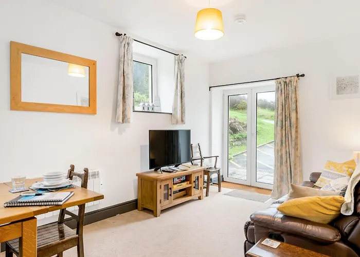 Journeys End With Stunning Sea Views From The Headland