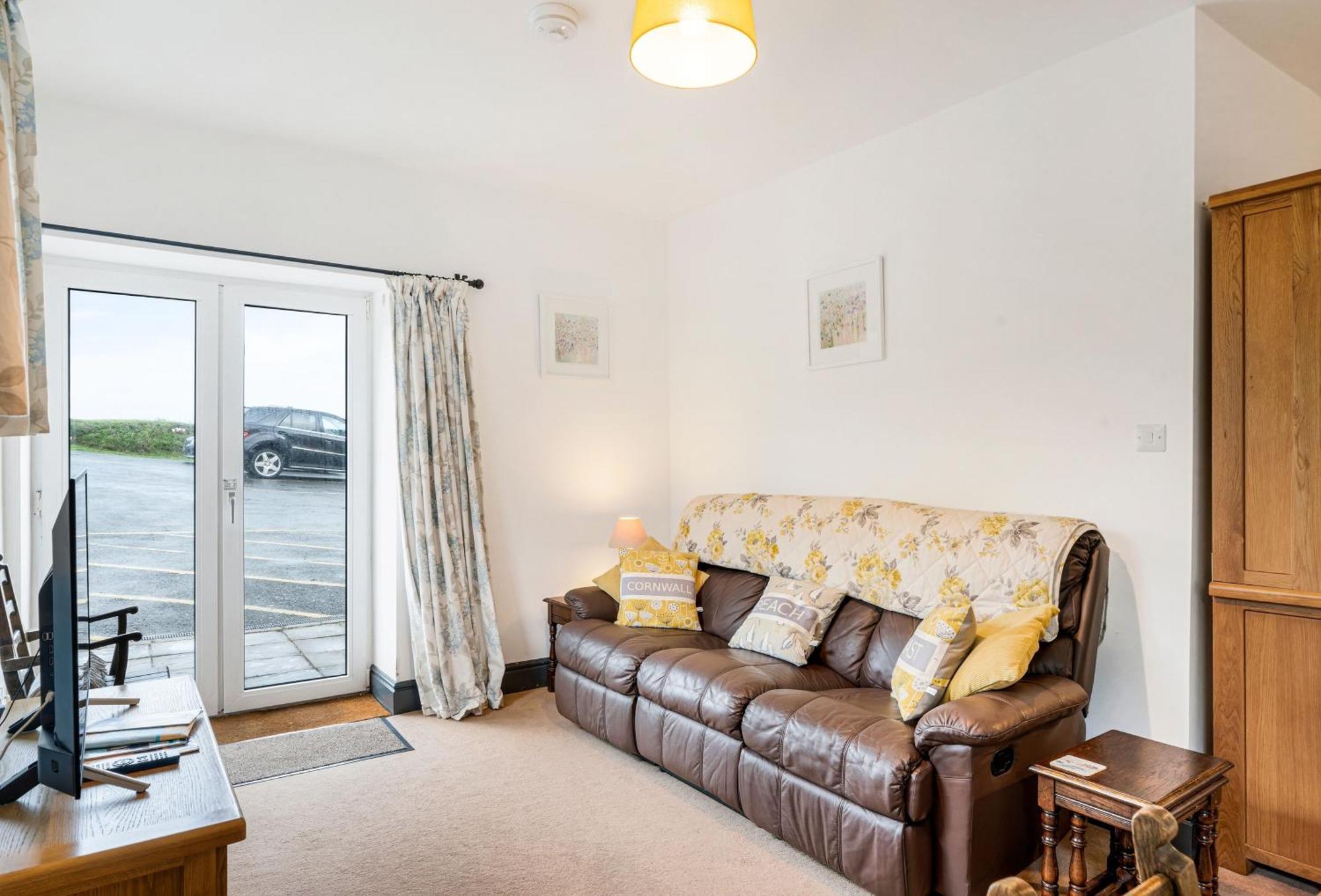 Journeys End With Stunning Sea Views From The Headland Coverack