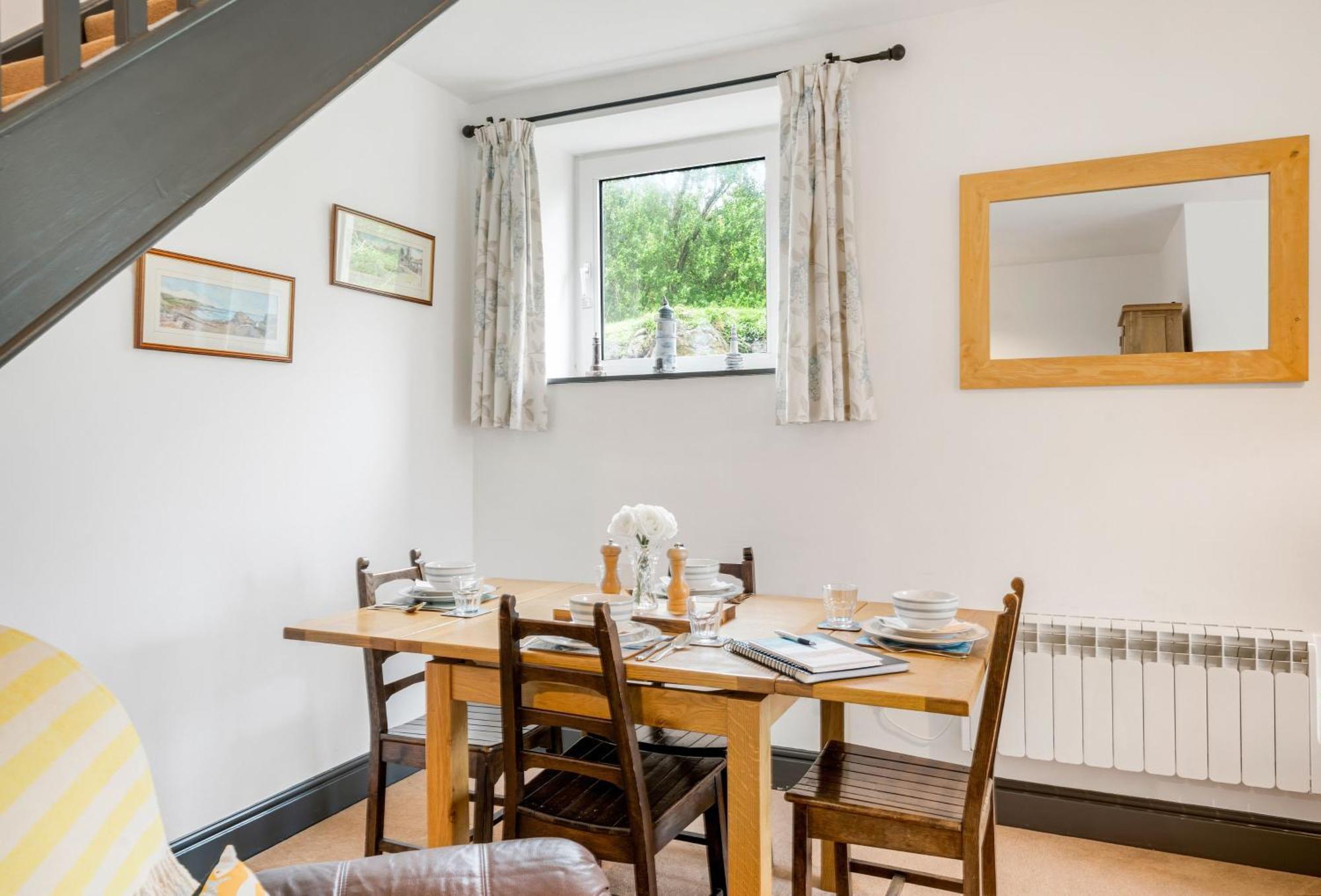 Journeys End With Stunning Sea Views From The Headland *